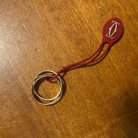 Cartier XS Trinity ring size 51 new with tags gifted - Picture 3 of 4